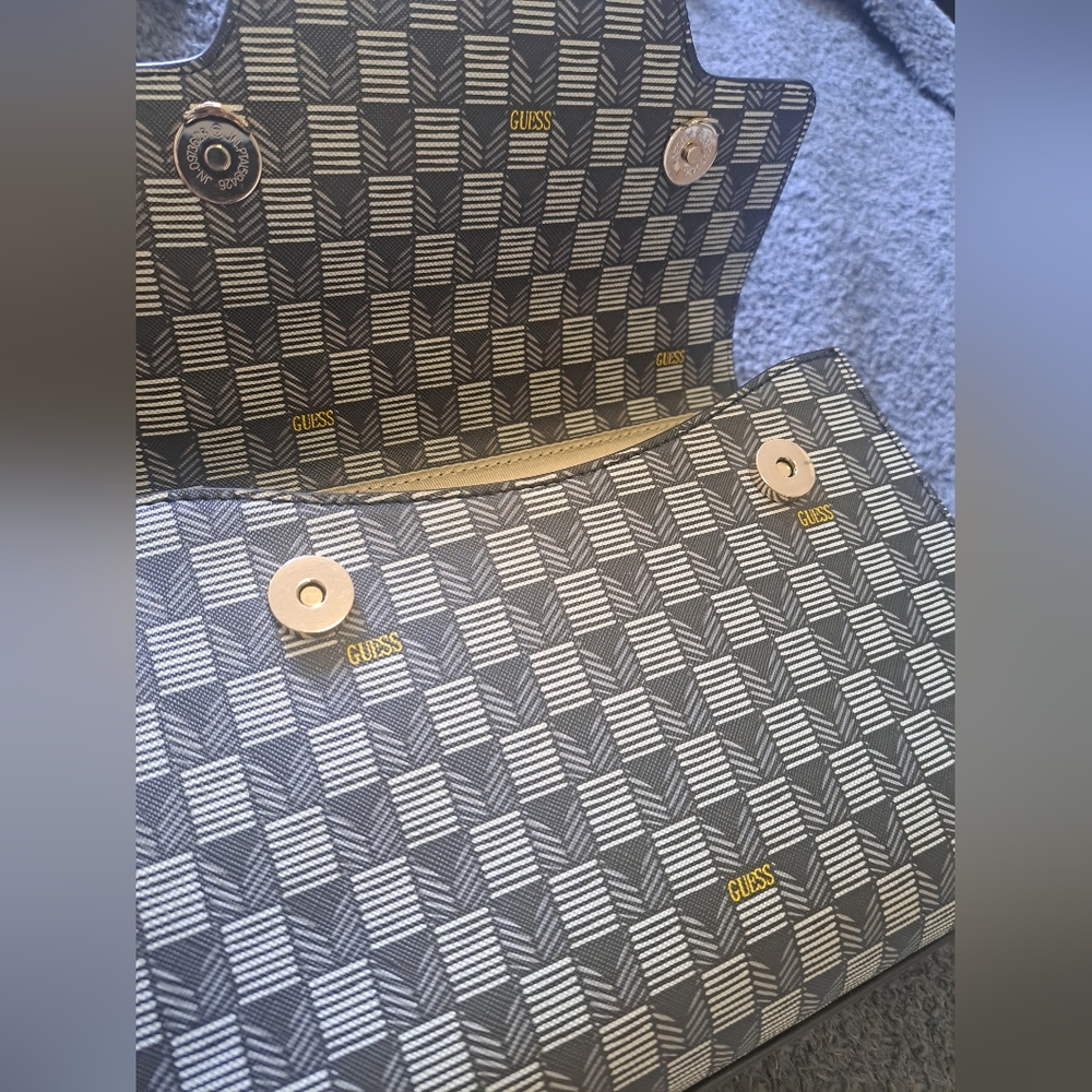 Guess Haille Top Handle Purse with Granite Logo - Brand New - Picture 6 of 9